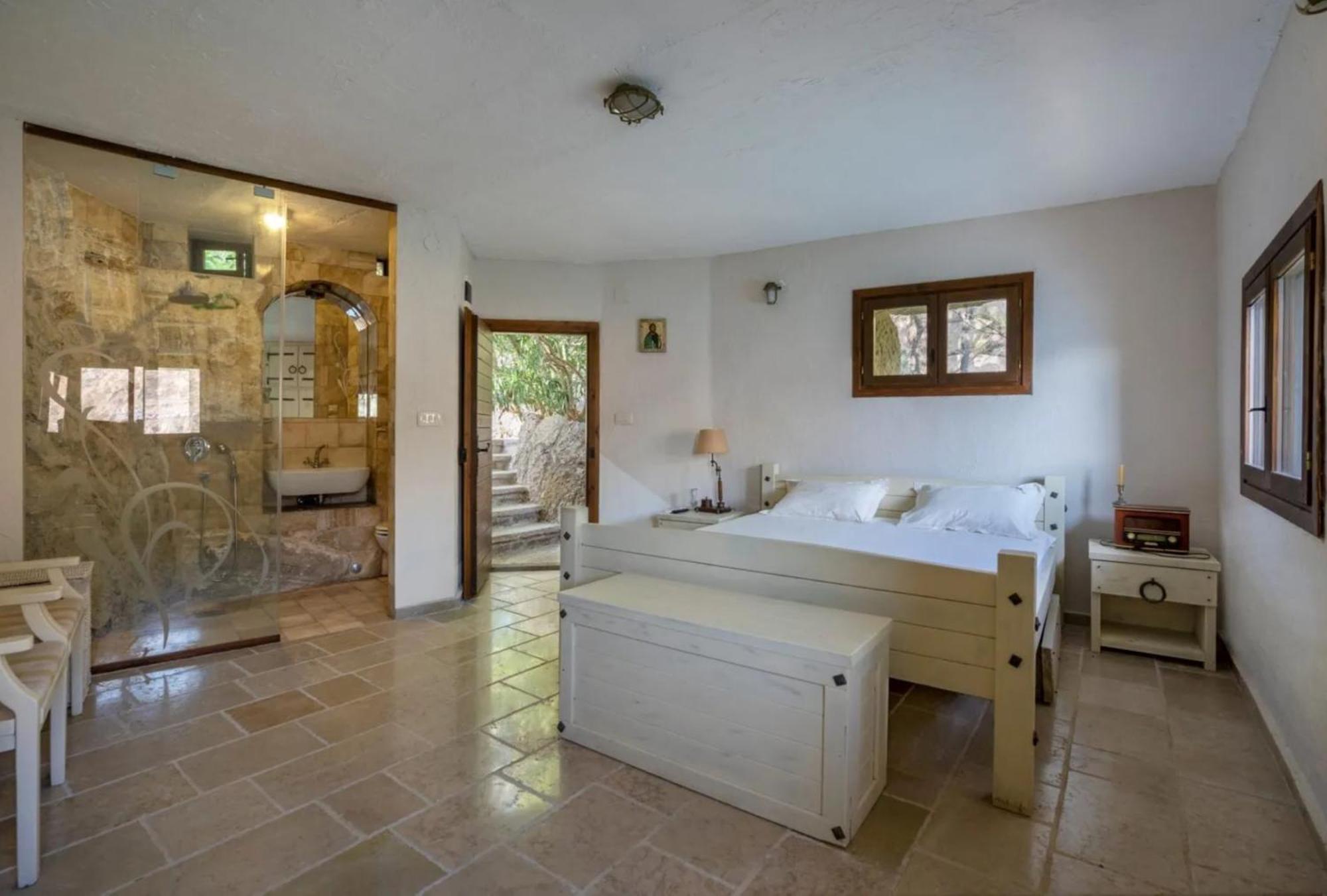 Seafront Mountain Apartment Budva